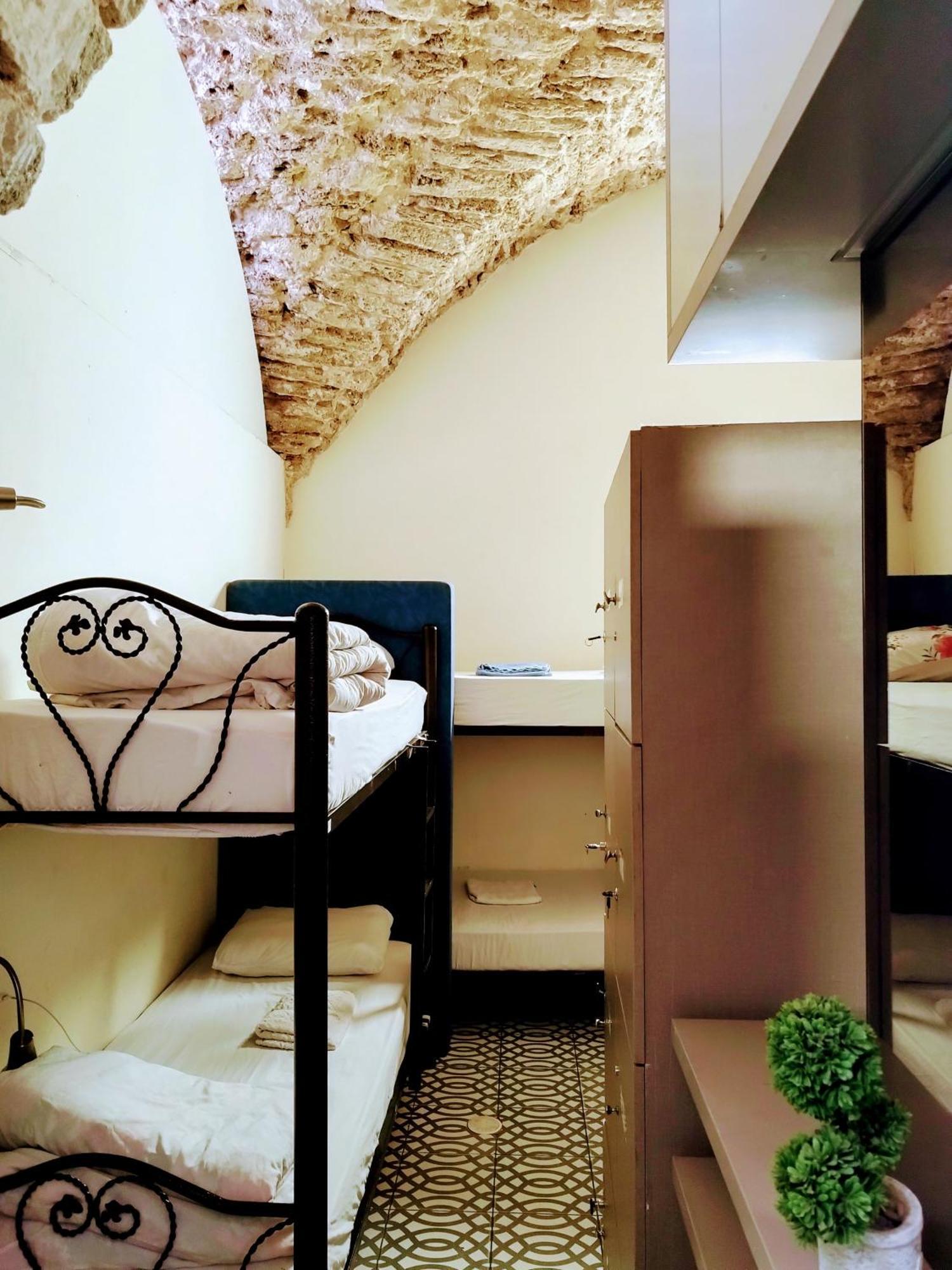 Polihosts Old Jaffa Hostel เทลอาวีฟ ภายนอก รูปภาพ