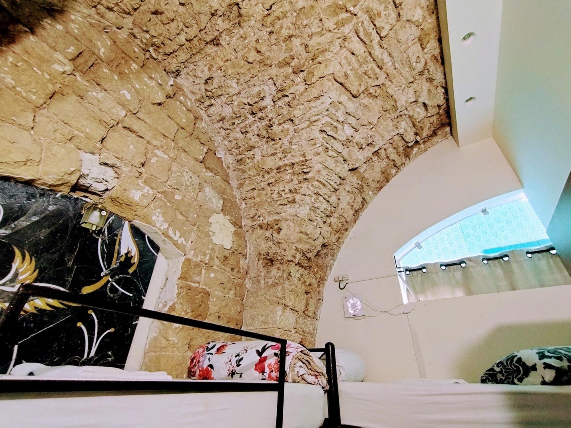 Polihosts Old Jaffa Hostel เทลอาวีฟ ภายนอก รูปภาพ