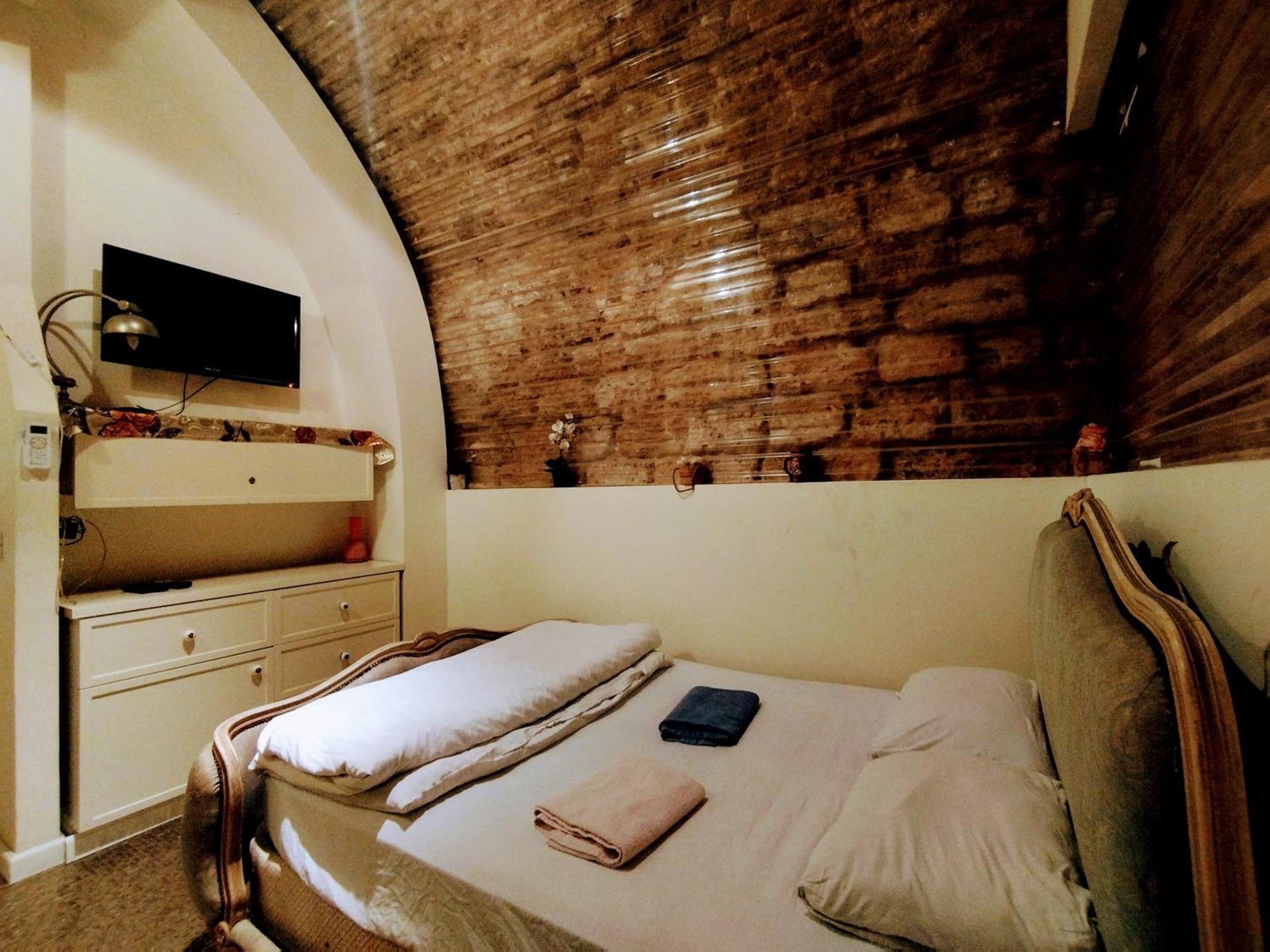 Polihosts Old Jaffa Hostel เทลอาวีฟ ภายนอก รูปภาพ